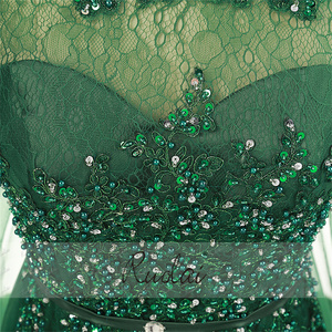 Abito da sera Ruolai LWC6657 personalizzato senza maniche in tulle verde con strascico e mantella - Product Image 5