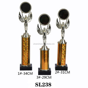 नए आगमन कारखाने हॉट सेलिंग ट्रॉफी कप यूरोप लोकप्रिय अनुकूलित धातु ट्रॉफी फुटबॉल ट्रॉफी - Product Image 4