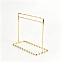EN STOCK Meubles miniatures pour maison de poupée 1:12, mini-cintres modernes en métal doré et argenté, petits cintres pour vêtements de poupée