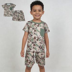 Ensemble Short et T-shirt Camouflage Brodé Chasseau Canard pour Garçons – Vêtements Bébé Garçon de Haute Qualité pour Boutiques et Vente en Gros – Nouvelle Collection Promotionnelle - Product Image 2