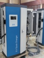 Chargeur rapide CC double CCS2/CHAdeMO/GBT 120-240kW | Étanche IP54 | Nouveau modèle à double porte