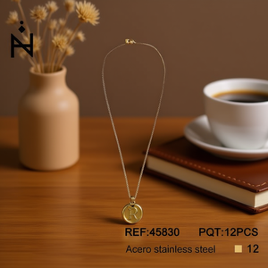Collana con ciondolo a forma di lettera R in acciaio inossidabile, 1,9 cm, monofacciale, gioielleria raffinata - Product Image 2