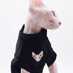 เสื้อกั๊กคอกลมลายดาวสุดฮิตสำหรับแมวเดวอนเร็กซ์และสฟิงซ์  แฟชั่นฤดูใบไม้ร่วง/ฤดูหนาว ดีไซน์สร้างสรรค์สำหรับใส่ในบ้าน - Product Image 2