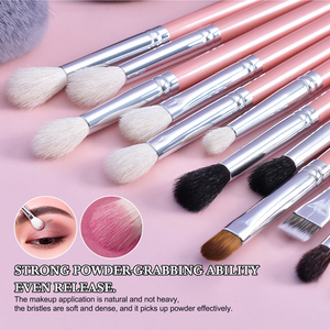 Juego de 26 Brochas de Maquillaje de Lujo con Mango de Madera, Ferrules de Aluminio de Alta Calidad, Personalizables con Etiqueta Privada en Color Rosa - Product Image 5
