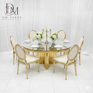 Chaise de banquet ovale personnalisée en acier inoxydable doré avec dossier médaillon et coussin blanc pour la location événementielle - Product Image 2