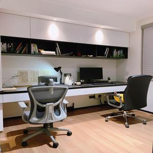 Bureau flottant intégré sur mesure avec bibliothèque, panneau rainuré mat, meuble de rangement personnalisé gain de place pour bureau à domicile - Product Image 3