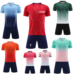 Maillot de football unisexe personnalisable à manches courtes 100% polyester avec propriétés antibactériennes et séchage rapide - Product Image 1