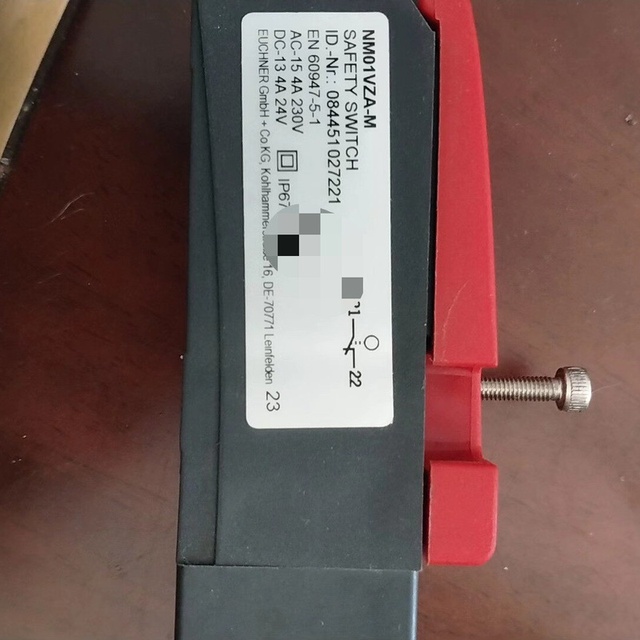 NM01VZA-M NM01VZAM Safety Switch AC DC 230V 24V IP67 for PLC