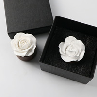 Diffuseur d'huiles essentielles en porcelaine fait main sur base en bois, parfum d'ambiance pour la maison, en plâtre céramique parfumé, en forme de fleur