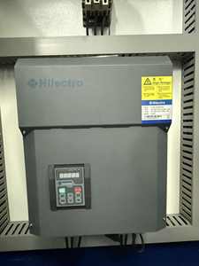 Machine de moulage par injection géante d'occasion Haitian 1400T, équipement de moulage plastique de grande taille, performances fiables pour les pièces automobiles et les appareils électroménagers - Product Image 3