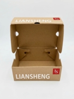 Boîte de rangement pour chaussures en papier kraft avec doublure ondulée écologique, logo personnalisé, fabriquée à la main, en provenance du Fujian, personnalisable pour l'emballage des chaussures