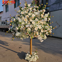 NEUER Freistehender Weißer Künstlicher Rosenbaum Vollblühender Seidenblumenbaum mit Sockel Blumenbogen für Hochzeitszeremonie Hoteldekoration