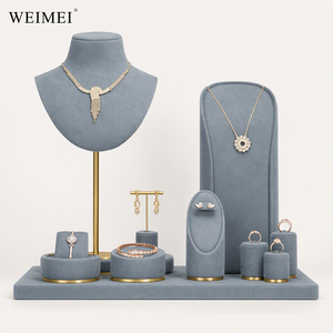 WEIMEI Ensemble de présentoirs à bijoux en velours gris personnalisé avec base dorée, pour colliers, boucles d'oreilles et bagues, support de luxe pour bijoux - Product Image 4