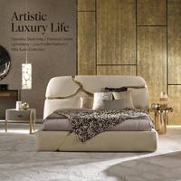 Lit de Luxe pour Projet de Designer, Chambre Principale, Villa, Hôtel, avec Revêtement en Acier Inoxydable et Incrustations Organiques Courbes