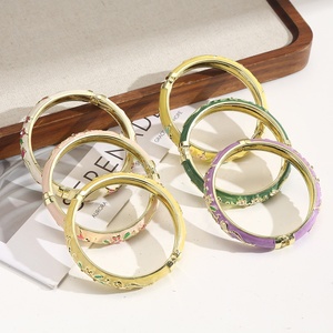 Pulseras de esmalte vintage para mujer, estilo chino, con diseño de peonía cloisonné y broche de resorte, ideales como regalo de viaje o para fiestas, venta al por mayor. - Product Image 1