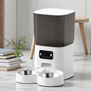 Distributeur de nourriture intelligent pour animaux de compagnie, étanche IPX5, 5,5 L, en plastique écologique, avec caméra HD intégrée, double alimentation, pour petits chiens de tous âges - Product Image 1