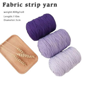 Vente en gros de fil pour t-shirt crocheté à la main Fil au crochet fantaisie par Laine pour la conception de vêtements créatifs - Product Image 1