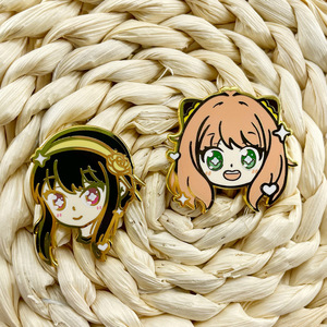 Épingles en émail métallique de la série Spy X Family, broche Anya Yor <span class=keywords><strong>Twilight</strong></span>, badge de revers, épinglette décorative d'anime - Product Image 3