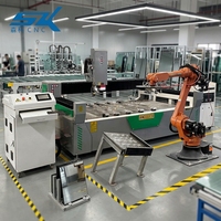 Machine de traitement du verre intelligent à bras robotique CNC à alimentation automatique grande vitesse et grande taille pour gravure laser et sablage