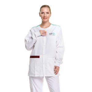 ZX Custom Women Scrubs Uniformes Conjuntos 2023 Nuevo estilo Chaqueta de calentamiento Pantalones rectos Traje para el salón de belleza del hospital - Product Image 1