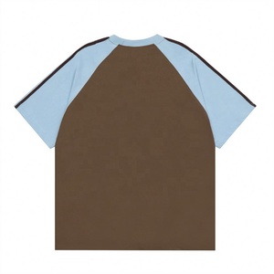 T-shirt unisexe en coton 100% vintage, coupe ample, col rond, manches raglan, impression numérique, lettres, blocs de couleur - Product Image 2