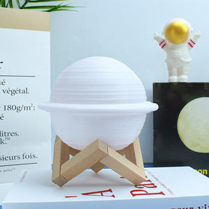 Lampe Saturne imprimée en 3D Cadeau de Noël Tête de lit de chambre à coucher Nouvelle lampe de bureau Veilleuse LED Lumière de la planète Lumière du ciel étoilé - Product Image 1
