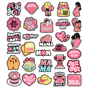 Nouvel Arrivage Breloques <span class=keywords><strong>de</strong></span> Chaussures pour Maman Cadeaux DIY Fête des Mères Breloques <span class=keywords><strong>de</strong></span> Chaussures en PVC Dessin Animé Breloques <span class=keywords><strong>de</strong></span> Chaussures Personnalisées Vente en Gros - Product Image 1