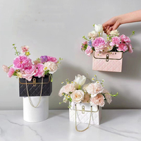 Boîte cadeau en papier personnalisée avec chaîne métallique, seau de rangement pour bouquets, sac à main de fleuriste, sac cadeau artisanal pour mariage, fête, anniversaire