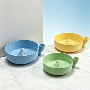 Fruit Vegetable Tools Squeezer Reamer Plastic Manual Multi Function Kitchen Fruit Basket With Cup Design - Product Image 2
