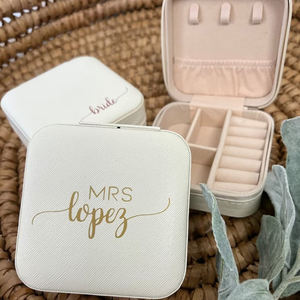 Boîte à bijoux en cuir PU avec logo personnalisé, fermeture éclair, miroir, rangement pour pendentifs et boucles d'oreilles, boîte à bijoux portable de voyage - Product Image 2