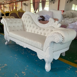 Vente <span class=keywords><strong>en</strong></span> gros de luxueuse <span class=keywords><strong>chaise</strong></span> <span class=keywords><strong>longue</strong></span> de banquet de mariage canapé <span class=keywords><strong>en</strong></span> cuir PU blanc <span class=keywords><strong>chaise</strong></span> King - Product Image 6
