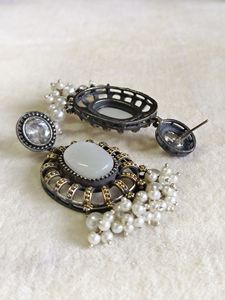 Boucles d'oreilles de mariage à la mode Ethnique Plaqué Or Rond Creux Perle Perles Trendding Diamant Boucles D'oreilles Bijoux - Product Image 3