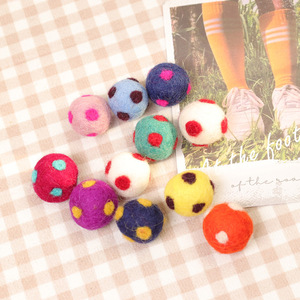 2cm 100 piezas de un conjunto de bolas Montessori de lana de arco iris de fieltro pompones de fieltro clasificación de colores guirnalda bolas <span class=keywords><strong>Flisat</strong></span> Accesorios - Product Image 6