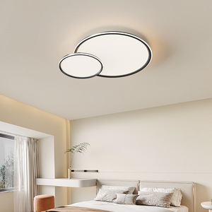 Ventilador de Techo de Aluminio Forjado para Sala de Estar, Luz Simple de Alto Brillo con Control Remoto, Alimentado por USB, Uso Doméstico - Product Image 1