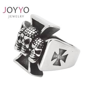 Fabrik preis Gothic Rock Drei Schädel Kreuz <span class=keywords><strong>Ring</strong></span> Herren tragen Edelstahl Biker Ringe Halloween Schmuck <span class=keywords><strong>Ring</strong></span> - Product Image 2