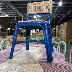 Chaise exclusive pour enfants en rotin naturel fait à la main: confort ergonomique et design artisanal élégant - Product Image 5