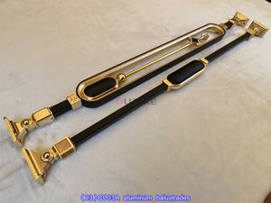 Balustres décoratifs en aluminium de type luxe de conception de garde-corps d'escalier ornemental de style moderne - Product Image 3