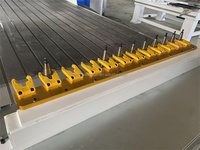 Machine de fraisage CNC automatique 4 axes ATC pour le travail du bois 1300*2500*350mm, polyvalente, avec roulement à billes, moteur, pompe et PLC