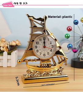 Decoración de lujo, piezas de decoración para el hogar, juego de estatua de ciervo decorativa con reloj de mesa de escritorio - Product Image 3