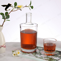 Bouteille de vin en verre transparent avec bouchon à couronne, capacité 500 ml, 700 ml, 750 ml, bouteille vide ronde pour liqueur/vodka