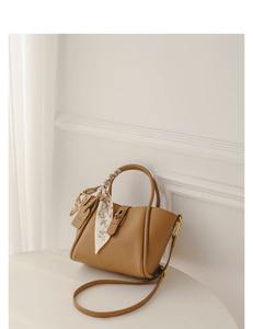 2025 nuevo bolso retro de patchwork de pata de gallo color rojo y marrón a juego de moda y versátil - Product Image 5