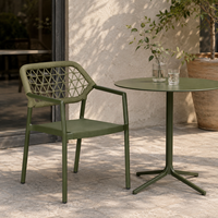 Fauteuil d'extérieur en corde tressée vert olive avec dossier tressé et structure en aluminium pour patio et jardin