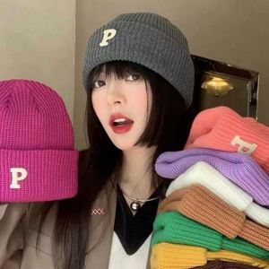 Gorro de invierno con letra P, tipo pescador, con dobladillo enrollable, unisex, gorro de punto, gorro de pescador, regalo promocional - Product Image 2