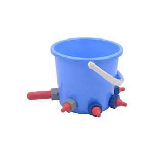Secchio in Plastica da 8L per l'Alimentazione dei Vitelli con Tettarelle in Gomma, per Vitelli e Agnelli, Vendita all'Ingrosso da Fornitore Cinese - Product Image 2