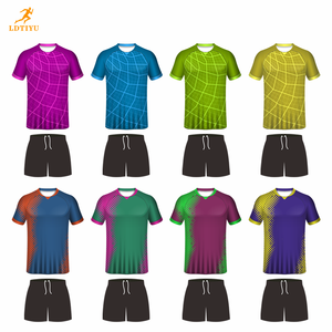 Vêtements de sport personnalisés respirants à séchage rapide motif à carreaux à manches courtes 100% maillots de rugby en polyester ensembles en gros Clubs pour adultes gratuits - Product Image 4
