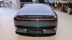 Nuovissimo SUV di Lusso XPeng P7 di Medie Dimensioni per Uso Familiare, Veicolo Elettrico Moderno a Prezzo Conveniente - Product Image 5
