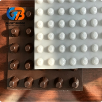 Planche de drainage rainurée moderne en plastique HDPE brun, imperméable, 30 mètres de long, épaisseur personnalisable, adaptée aux jardins verts