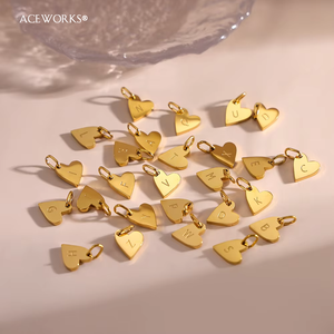 Amuleto con Forma de Corazón |   Colgante de Letra Inicial del Alfabeto en Acero Inoxidable Chapado en Oro PVD de 18K para la Creación de Joyas |   Impermeable e Hipoalergénico - Product Image 3