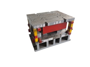 قالب تشكيل فولاذي أحادي التشغيل OP50+OP60 لإنتاج مكونات السيارات ومقابض السقف - Product Image 1