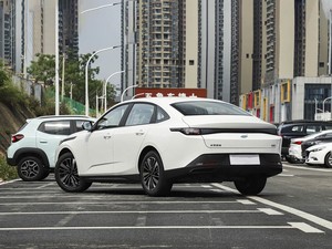 Changan Origin <span class=keywords><strong>Auchan</strong></span> 520 2025 Nouvelle Énergie Berline Compacte Purement Électrique Autonomie CLTC 515 km <span class=keywords><strong>Batterie</strong></span> 61,3 kWh Moteur 105 kW 5 Places - Product Image 4